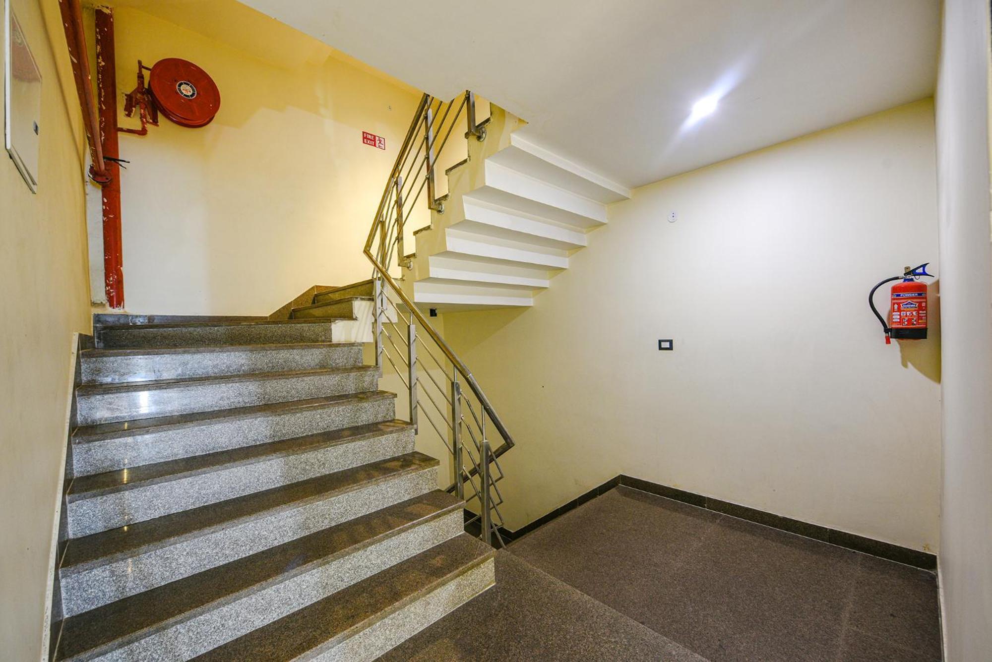 Fabhotel Prime Apple Tree Residency Neu-Delhi Exterior foto